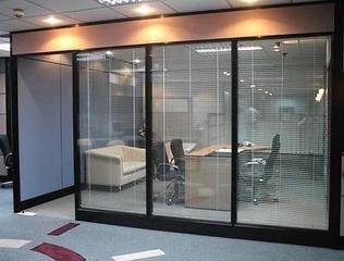 北京知春路安裝玻璃隔斷玻璃門不銹鋼隔斷墻價(jià)格