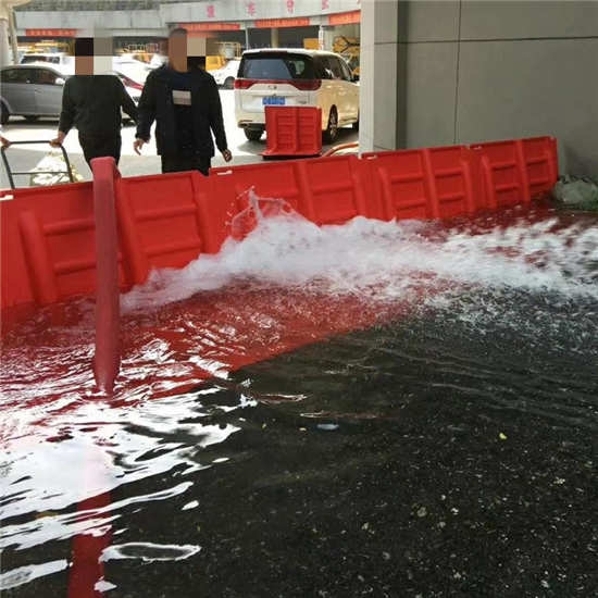 組合式防洪擋水板快速構(gòu)建一道御洪的銅墻鐵壁