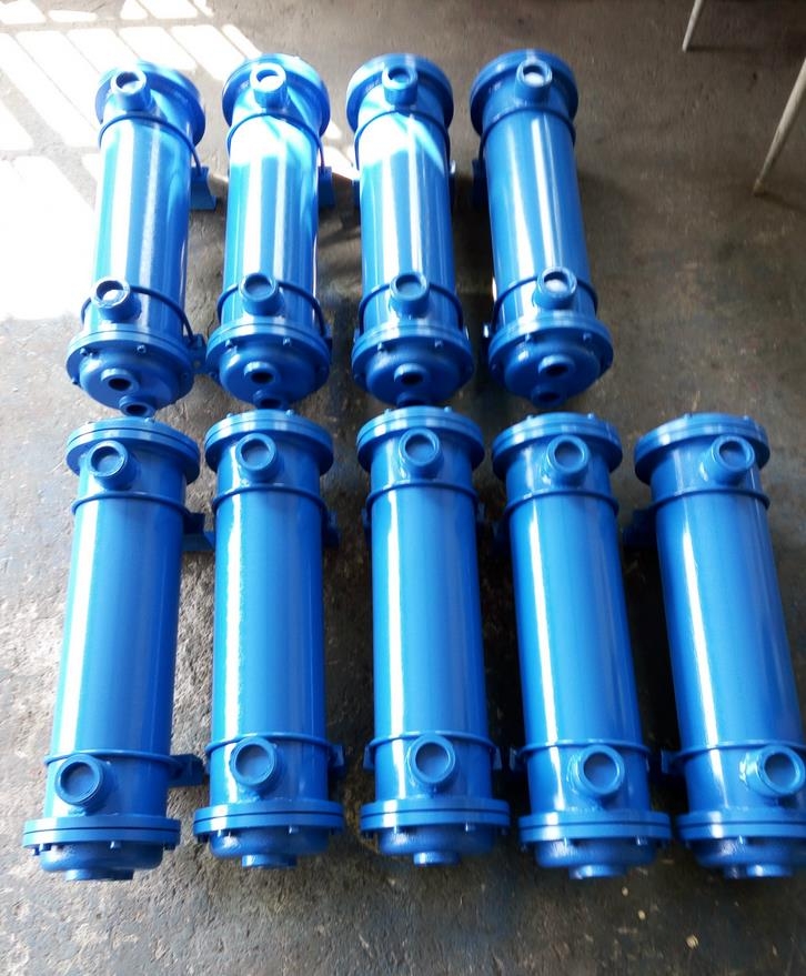 2LQF1W-10/100F列管式油冷卻器