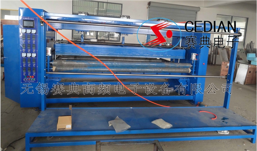 布料海綿復(fù)合布料凹凸壓花壓痕機，專業(yè)生產(chǎn)壓花機