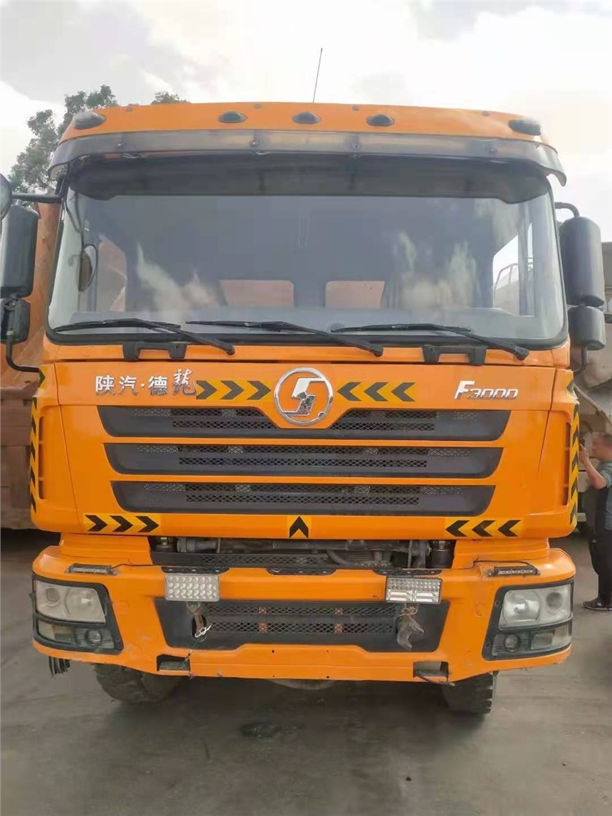 急售2018年精品陜汽德龍自卸車