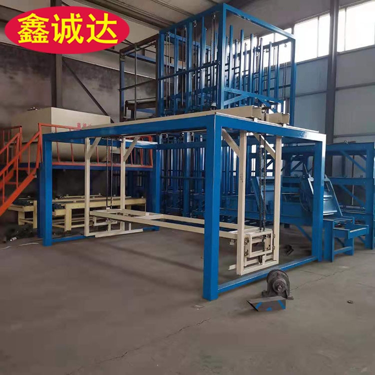 鑫誠達(dá)外墻砂漿巖棉復(fù)合板設(shè)備規(guī)模化多功能設(shè)備