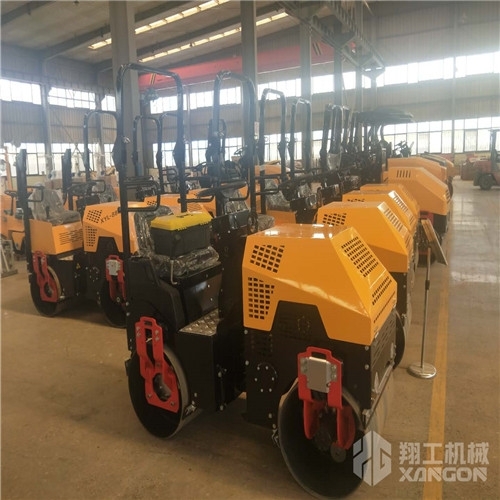 周口光輪壓路機型號及參數震動