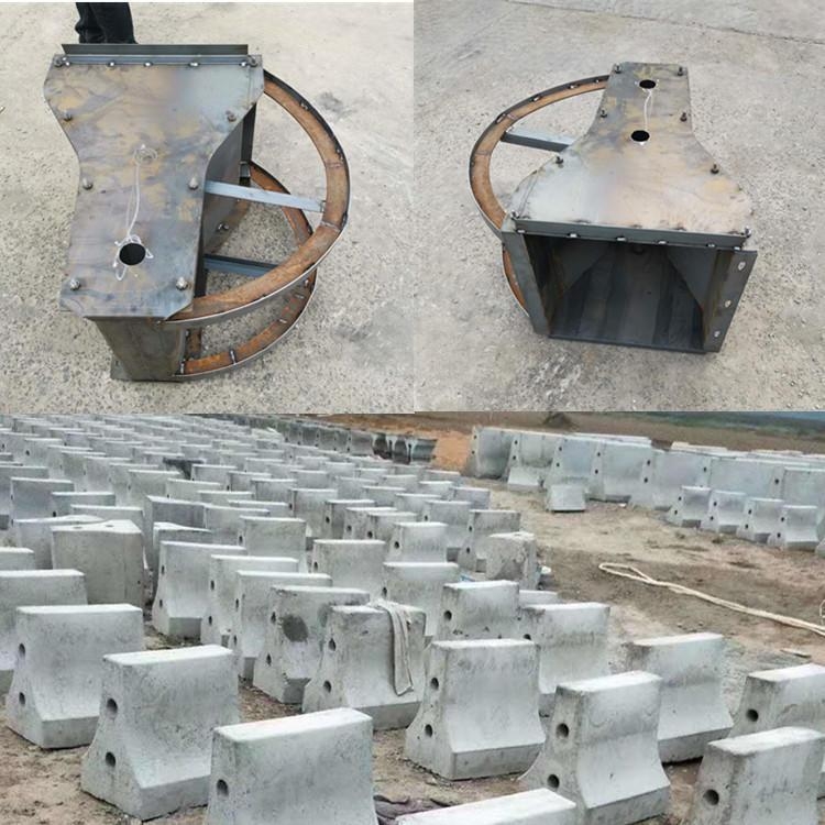水泥隔離墩模具 來(lái)賀 交通隔離墩鋼模具 市政隔離墩模具 供應(yīng)廠(chǎng)家