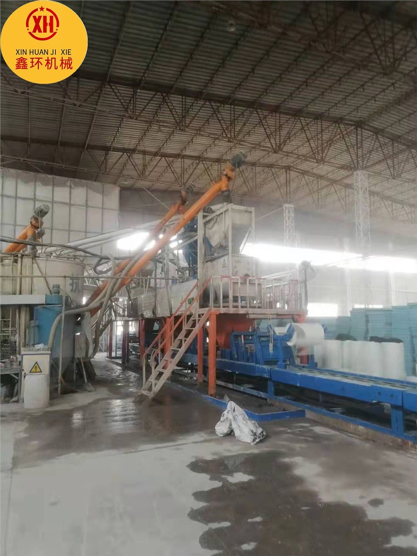 寧津鑫環(huán)勻質防火保溫板生產設備具有以下特點