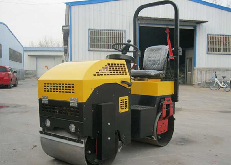 3噸座駕式壓路機(jī)單輪小型壓路機(jī)小型2噸壓路機(jī)