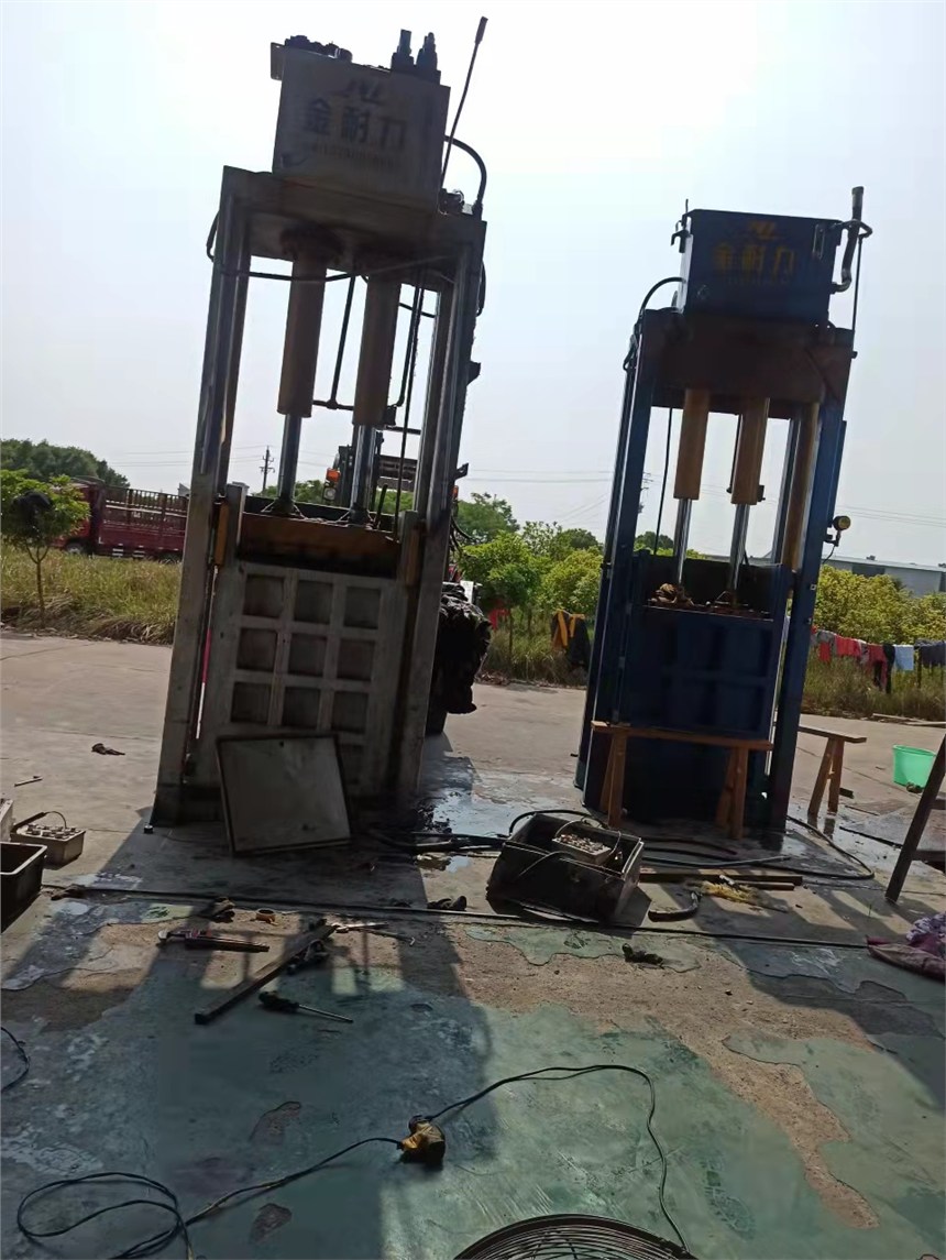 武漢維修剪板機(jī)、折彎?rùn)C(jī)、沖床、打包機(jī)、彎管機(jī)、精密鋸、各種油缸