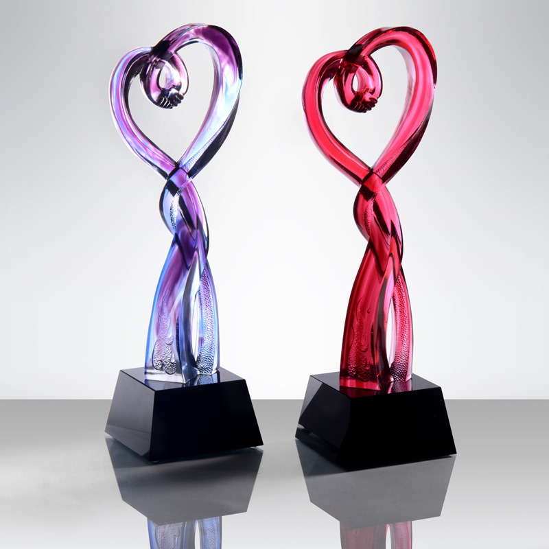 同心共贏愛(ài)心琉璃獎(jiǎng)杯供應(yīng)商經(jīng)銷商大會(huì)獎(jiǎng)杯感動(dòng)人物獎(jiǎng)杯獎(jiǎng)牌