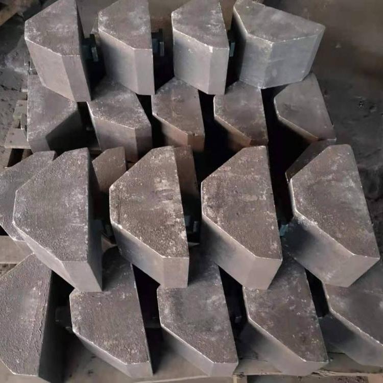 礦山制砂機(jī)配件離心機(jī)刀頭邊護(hù)板信義工程機(jī)械配件