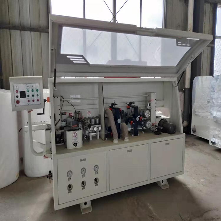 半自動(dòng)封邊機(jī)精修斜修封邊機(jī)鴻鑫三友木工機(jī)械