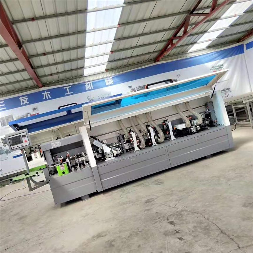 直線板材全自動封邊機(jī)門板開槽雙修封邊機(jī)鴻鑫三友木工機(jī)械設(shè)備
