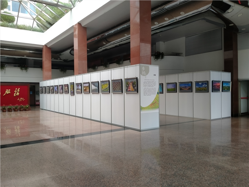 深圳美術(shù)院書畫展板租賃