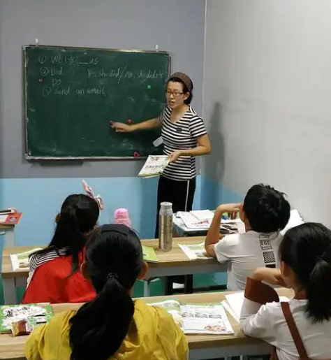 加入優(yōu)得海曙區(qū)暑假班，收獲知識(shí)與自信