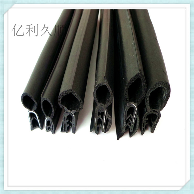 廠家直銷高頻屏蔽密封條 機(jī)柜屏蔽條 導(dǎo)電布包覆機(jī)柜密封條