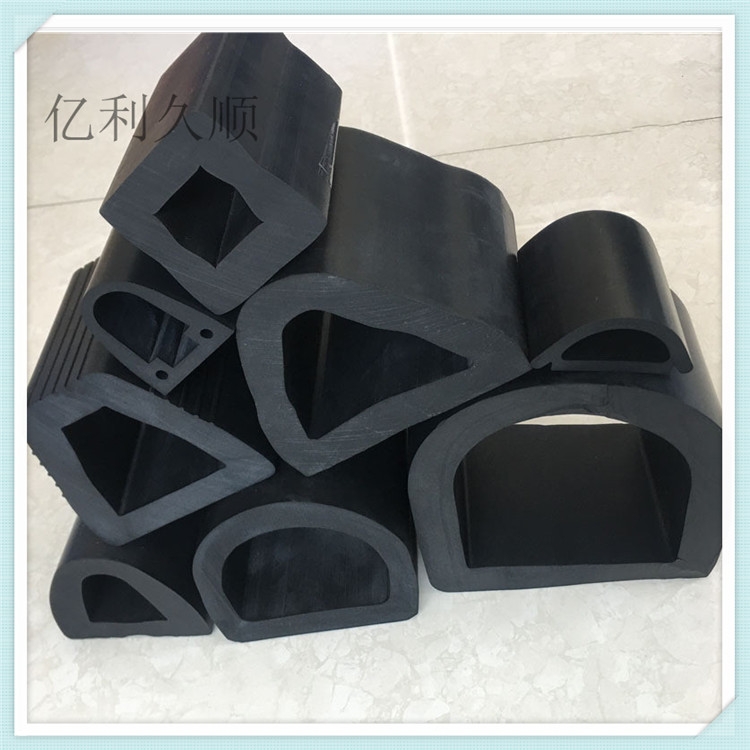 廠家供應(yīng)三元乙丙密封條耐磨損隔音輪船防撞橡膠密封條