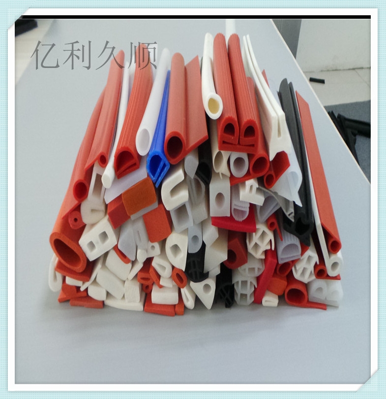 供應(yīng) 硅膠發(fā)泡（海綿）密封條 彩色硅膠密封條 耐高溫發(fā)泡橡膠條