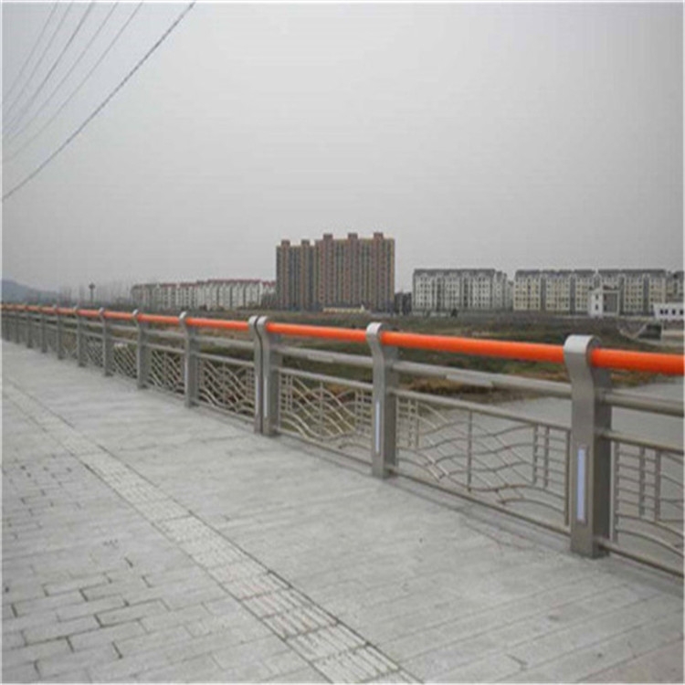 棗莊不銹鋼護(hù)欄立柱大量供應(yīng)廠家
