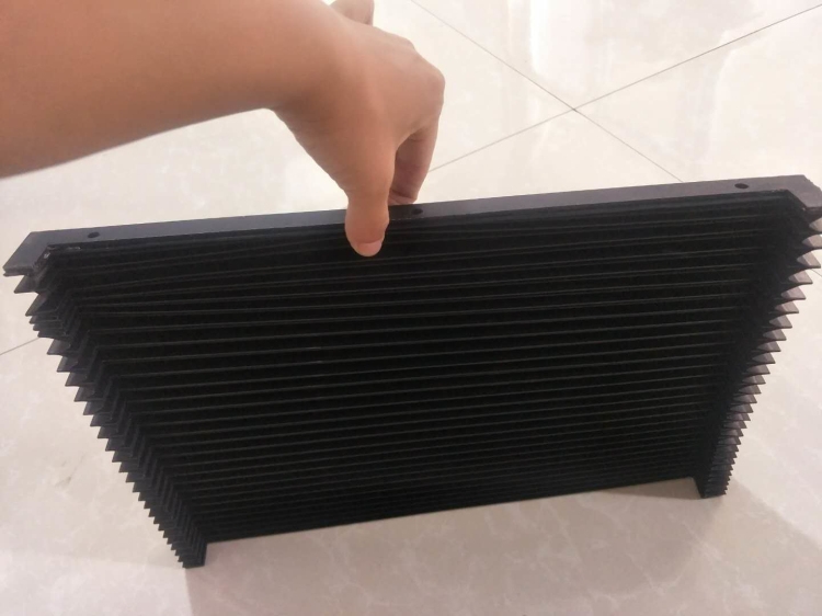 直線滑臺式機(jī)床伸縮式風(fēng)琴防護(hù)罩