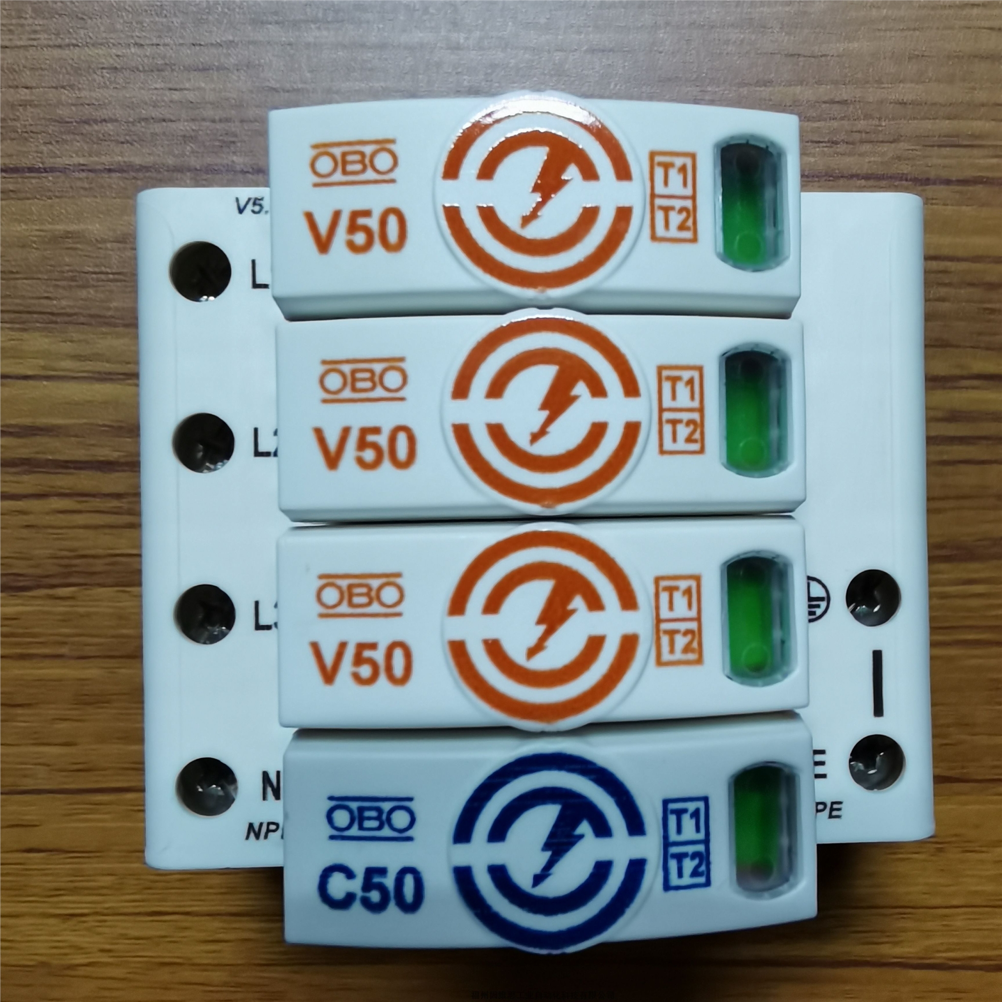 德國OBO歐寶5080053串口信號防雷器SD09-V24/9浪涌保護器正品現(xiàn)貨特價