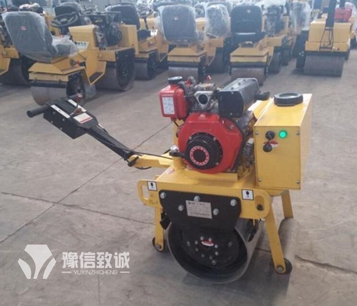 振動(dòng)壓路機(jī)型號(hào)參數(shù)陜西