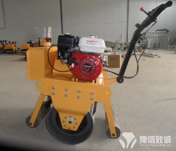 單鋼輪壓路機(jī)圖片大全新疆