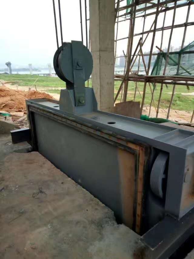 新疆底軸旋轉(zhuǎn)鋼壩閘門量大優(yōu)惠