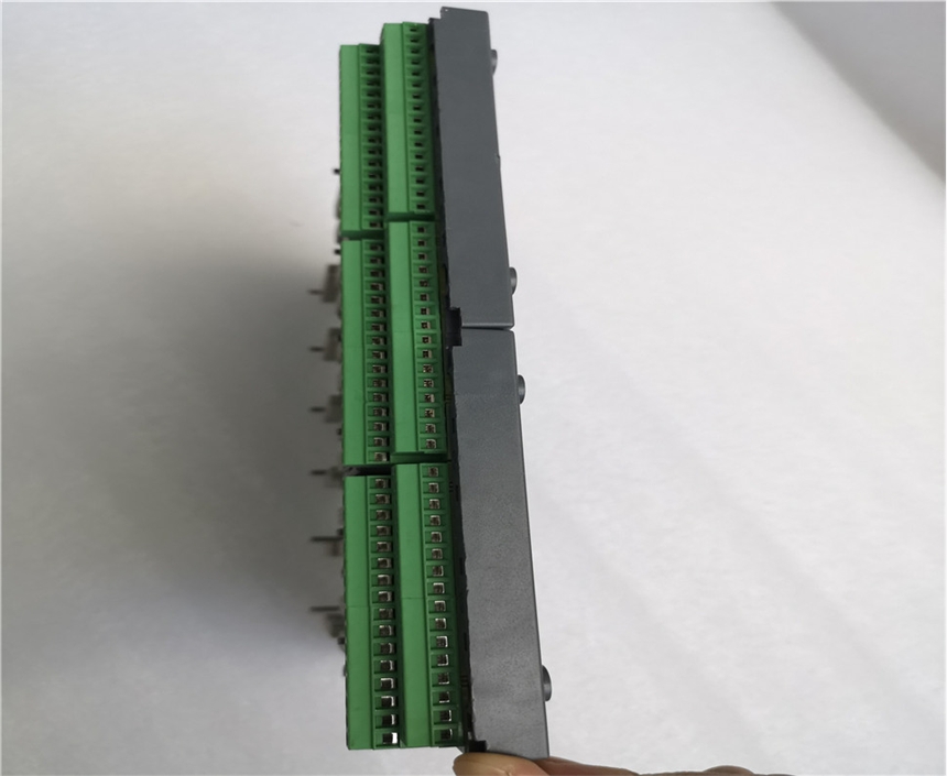 Siemens	1FT5044-0AK01-1-Z
