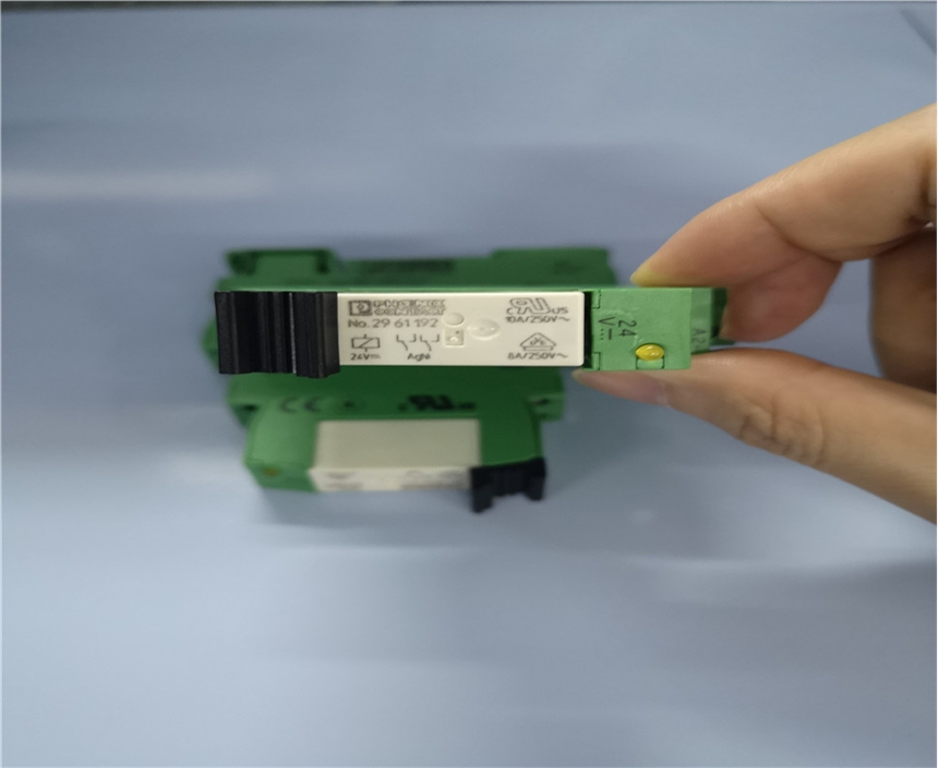 Siemens	1FT5042-0AK71-1-Z