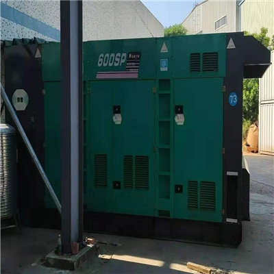 新會發(fā)電機(jī)出租公司，新會柴油發(fā)電機(jī)出租費用一月（一天）