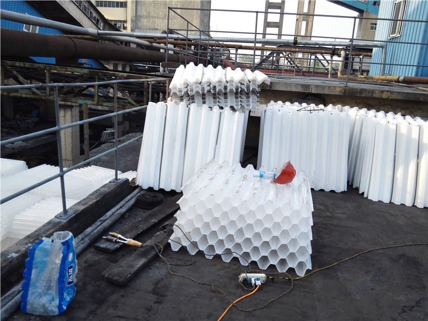 七里河工業(yè)污水用蜂窩斜管廠家直銷