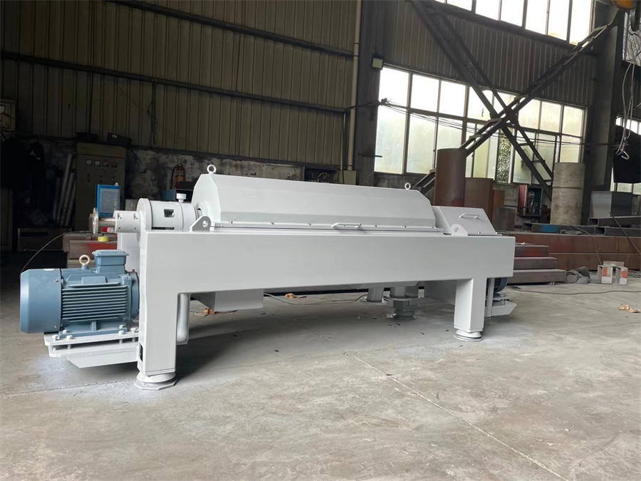 四川LW-500×1900臥式螺旋沉降離心機(jī)，污泥脫水設(shè)備廠家