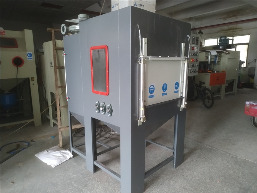滾軸自動噴砂機(jī)雙槍處理圓管件 滾動打沙紋路均勻沒有陰陽色