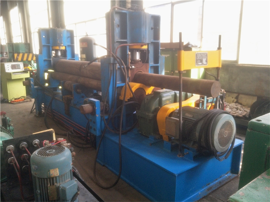 平頂山二手卷板機公司 液壓卷板機20x2500型號 數(shù)控卷板機預(yù)彎卷板無直邊