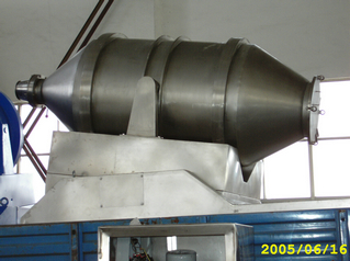 優(yōu)質(zhì)混合機(jī)二維混合機(jī)搖滾式擺動混合機(jī)高效混合機(jī)信息