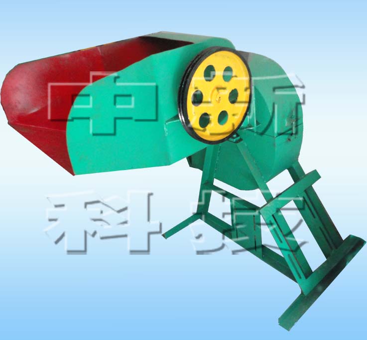 山東秸稈自動(dòng)進(jìn)料粉碎機(jī)雜糧粉碎機(jī)06