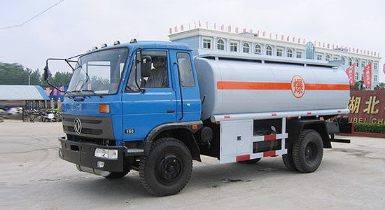 供應(yīng)東風(fēng)8方10方化工車廠家價格圖片化工液體運輸車車配置報價槽罐車儲罐車廠