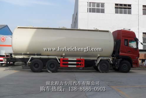 供應(yīng)粉粒物料車散裝水泥車散灰運(yùn)輸車 煤粉、碳粉運(yùn)輸罐式車廠家直銷