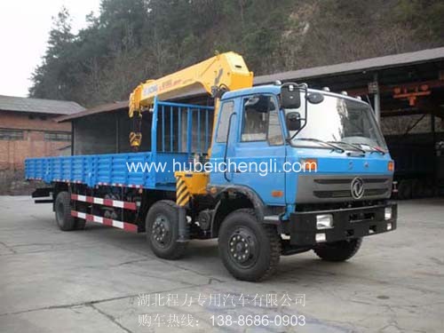 東風(fēng)小三軸10噸隨車吊廠家報價 徐工8噸隨車吊價格 5噸隨車吊