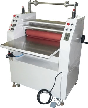 加熱氣動(dòng)覆膜機(jī)，加熱覆膜機(jī)廠家，深圳覆膜機(jī)