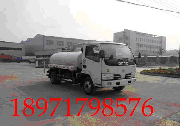 東風(fēng)小霸王灑水車免征公告