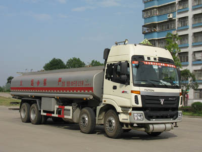福田歐曼前四后八化工液體運(yùn)輸車(chē)(26-31.3方)