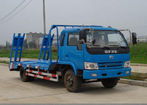 東風(fēng)多利卡7噸挖掘機(jī)平板運(yùn)輸車(chē)