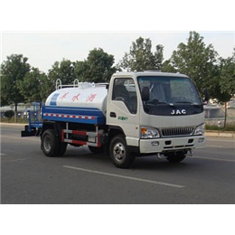 江淮牌環(huán)衛(wèi)5噸綠化灑水車、園林綠化5噸噴灑車廠家生產(chǎn)、直銷