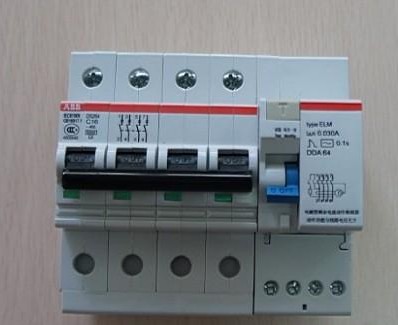 S261-B10+S2-H02 1極，10A，B特性，輔助觸點2常