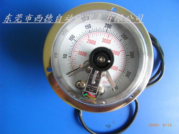 橡膠發(fā)泡成型機壓力表