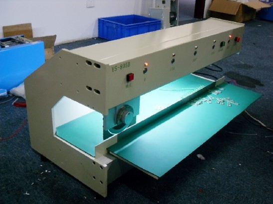 大連分板機，走刀式分板機，燈條鋁板分板機