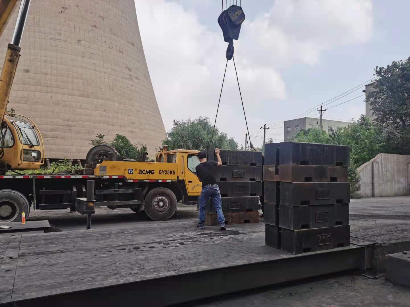 奉賢區(qū)30~200噸電子汽車衡碼頭工地工廠120噸智能地磅安裝維修