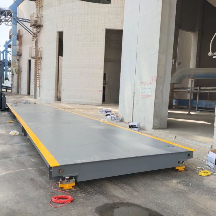 120噸電子全鋼結(jié)構(gòu)地磅雅齊衡器貨場(chǎng)物流拖頭車稱重用汽車衡