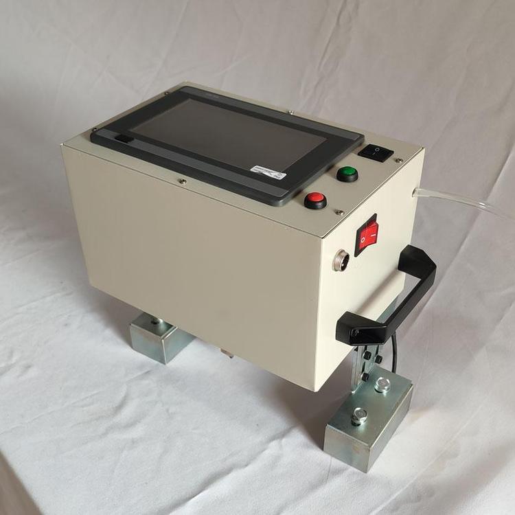 宇通氣動(dòng)打碼機(jī)C3車架號(hào)打碼機(jī)貨車打號(hào)機(jī)工件標(biāo)記機(jī)廠家有保障