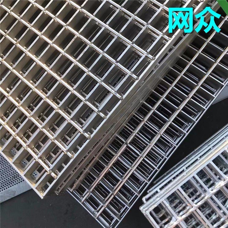 塔吊平臺(tái)鋼格板走道鋼格板鍍鋅格柵板廠家